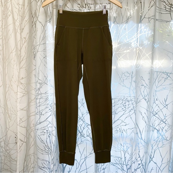 lululemon athletica Pants - Lululemon dark olive green align jogger pants leggings 28” high waisted